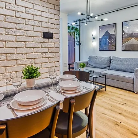 Apartamenty Centrum - Wyszynskiego 9 By Royal Aparts Świeradów-Zdrój Esterno foto