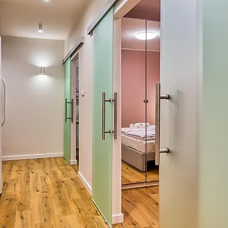 Apartamenty Centrum - Wyszynskiego 9 By Royal Aparts Świeradów-Zdrój Esterno foto
