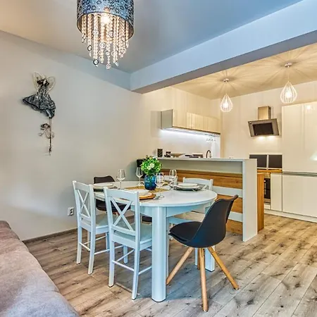 Apartamenty Centrum - Wyszynskiego 9 By Royal Aparts Świeradów-Zdrój Esterno foto
