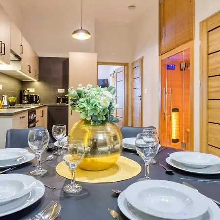 Apartamenty Centrum - Wyszynskiego 9 By Royal Aparts Świeradów-Zdrój Esterno foto